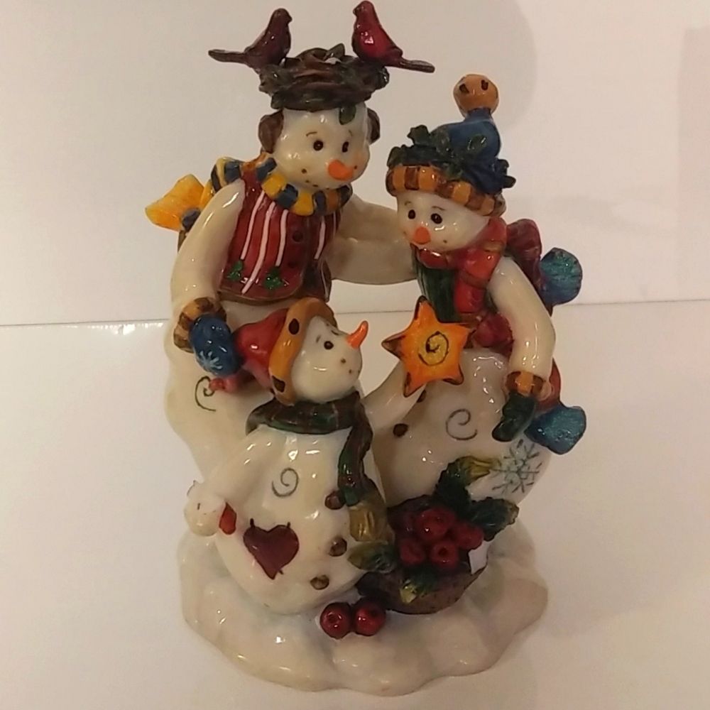 Christmas Snowman Family Figurine